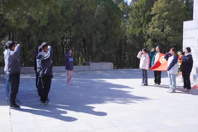 7ab7f2bbfc9f460104c4fae4bc0d3637